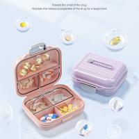 Organizador de pastillas de viaje portátil, pastillero semanal hermético con 7 compartimentos, contenedor de vitaminas de tamaño pequeño y grande a prueba de humedad - details 5