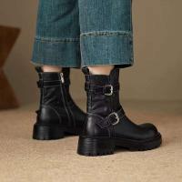 Nuevas botas cortas de longitud media alta con cordones de otoño e invierno, tacones gruesos para mujer, zapatos con hebilla de cuero de metal - details 4