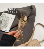 Nuevo Bolso Cuadrado Pequeño 2025 Estilo Europeo Americano Bolso de Hombro con Letras de Impresión de Contraste - details 2