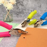 Máquina perforadora de un solo orificio, Mini perforadora de papel creativa portátil, 3 colores disponibles, alicates antideslizantes para álbumes de recortes, 3/6mm, 2 uds. - details 11