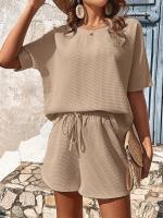 Conjunto de dos piezas de pantalones cortos para mujer, traje de manga corta - details 0