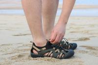 Sandalias de hombre a la moda, zapatos de Trekking para la playa, transpirables, antideslizantes, de secado rápido, zuecos de cuero PU 40-46, novedad de 2021 - details 7