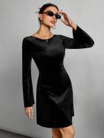 Vestido de estilo intelectual simple para mujeres con tirantes abiertos y faldas cortas negras - details 5