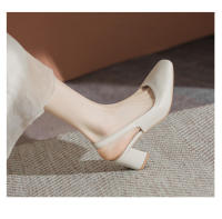 170 bolsa cabeza trasera sandalias vacías verano de las mujeres 2025 nuevo tacón grueso francés pequeño estilo fragante palabra con tacón alto zapatos individuales - details 4