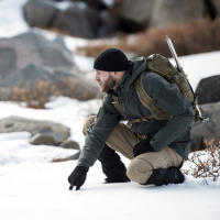 Chaqueta de Senderismo Impermeable para Hombres en Invierno-Otoño Abrigo Suave de Carcasa Táctica a Prueba de Viento con Capucha Ideal para Pesca, Acampar, Escalar - details 2