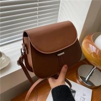 Bolso cruzado de cuero PU para mujer, cartera pequeña de diseñador, semicircular, estilo Retro, a la moda - details 3