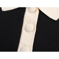 Vestido corto de punto con cuello polo y mangas hasta el codo para mujer, estilo vintage, con parches negros, mini vestido informal de otoño. - details 6