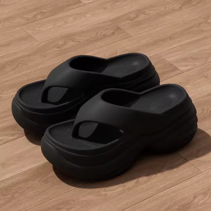 Chanclas de suela gruesa que aumentan la altura de las mujeres nuevas sandalias de playa antideslizantes de desgaste exterior modelos de mujer - 1