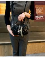 Marca Hong Kong2025Bolso de mano de lujo para mujer, bolso cuadrado pequeño de artículos genuinos de rombo, bolso de mano a juego de estilo occidental Premium - details 7