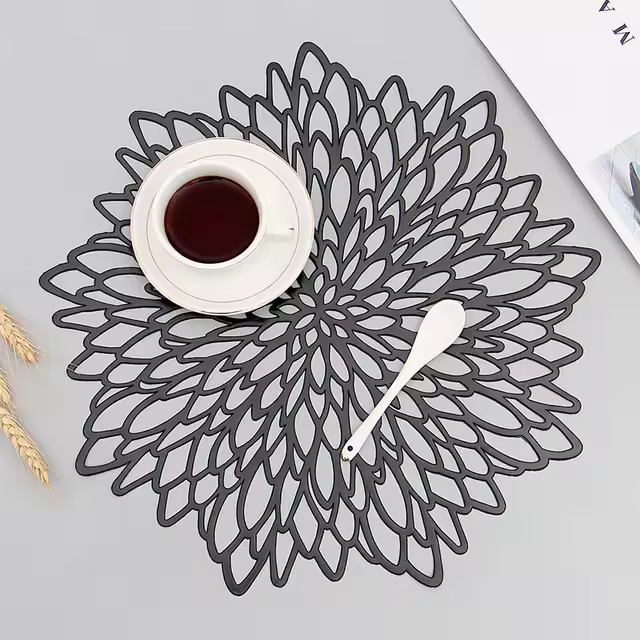 4 Uds. Mantel Individual de PVC bronceado con flor de hibisco, 38cm - 1