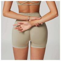 Pantalones cortos deportivos mejorados de cintura alta para yoga sin costuras para mujer, utilizados para gimnasios y ciclismo - details 10