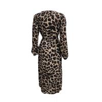 Vestido irregular de punto con tirantes de cintura alta y gasa con cuello en V y estampado de leopardo - details 22