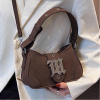 Bolso Medieval para Mujer, Otoño e Invierno 2025, Nueva Moda Retro Mate, Bolso Versátil Tipo Baguette Portátil, Mensajero. - details 4