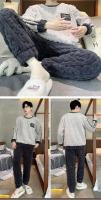 El pijama de hombre queen size es cálido y grueso con un estampado de rayas, perfecto para pijamas de descanso de otoño e invierno, acolchado de forro polar coral para mayor calidez y suave comodidad - details 1