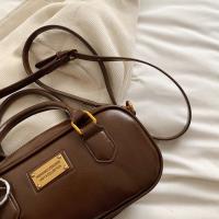 Bolso de hombro convertible para mujer - Bolso Boston con correa desmontable, detalles en tonos dorados y cierre de cremallera, marrón café/negro, versátil para uso informal y formal, bolso pequeño cruzado, accesorio de viaje, bolso elegante, herrajes pul - details 3
