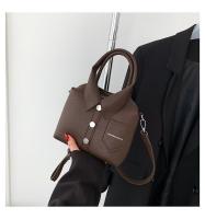 Nueva camisa versátil de moda 2025 con diseño de lichi para mujer, bolso de diseño simple con un solo hombro para mujer - details 20