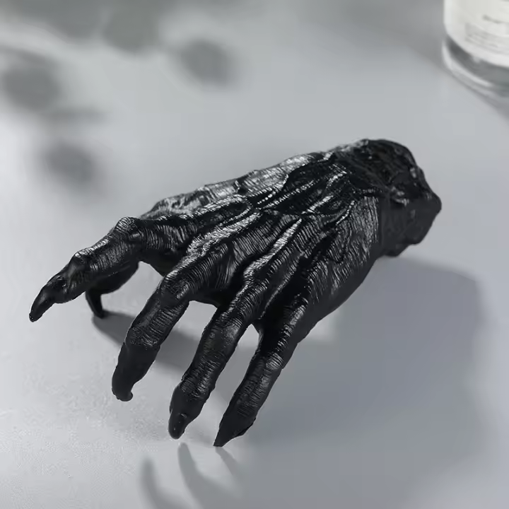 Manos fantasma decorativas para Halloween, artesanías de resina, gancho de garra del diablo, suministros decorativos para casa encantada, adornos creativos - 1