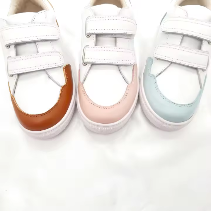 Zapatos infantiles de cuero para deportes al aire libre profesionales. - 1