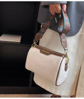 Bolso de mensajero de hombro versátil, nuevo, moderno y versátil, casual. - details 13