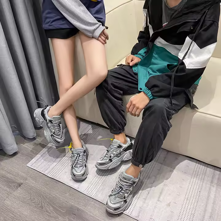 Zapatos deportivos casuales nuevos para mujer, estilo papá, color blanco pequeño, para parejas, 2025 - 1