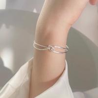 Pulsera de Plata Esterlina Diseño de Torsión de Línea Geométrica Doble Nudo - details 4