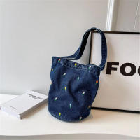 Bolso de cubo de mezclilla bordado, bolso de mano de gran capacidad, bolso de hombro que combina con todo, bolso de compras portátil para mujer, nuevo - details 12