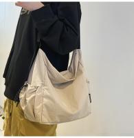 Bolso de nylon retro de gran capacidad, bolso de mensajero de hombro para hombres y mujeres, bolso de pareja versátil informal y de moda. - details 17