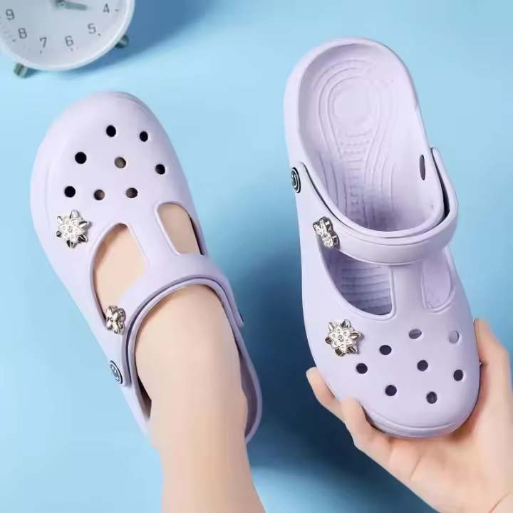 Moda Verano 2025 Zapatillas de Playa y Jardín Comodas EVA Unisex Slippers con Agujeros para Interiores y Exteriores - 1