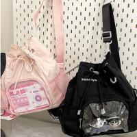 Mochila con cordón de nailon transparente a la moda, mochila informal Ita con insignia dulce, mochila escolar ligera Harajuku Y2k para senderismo - details 14