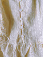 Vestido elegante de encaje ahuecado con silueta interior de línea A, vestido sin tirantes, diseño de cintura alta, falda larga sin mangas - details 7
