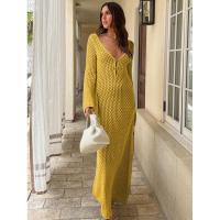 Vestido largo de punto de ganchillo calado para cubrir el bikini en vacaciones en la playa - details 33