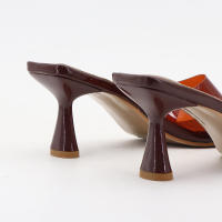 Sandalias de gran tamaño de color sólido versátiles de estilo coreano con tiras transparentes de punta cuadrada y tacones altos - details 7
