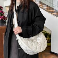 Bolso cruzado portátil a cuadros de Color sólido, correa ajustable acolchada, bolso de media luna, bolso de hombro de nailon acolchado que combina con todo, diario - details 18