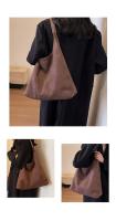Bolso de hombro de gamuza de gran capacidad para mujer, bolso de viaje informal Simple, bolsos Retro, Otoño e Invierno - details 5
