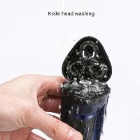 Afeitadora eléctrica de tres cabezas para hombre, maquinilla de afeitar flotante con chapa 3D, nueva - details 3