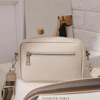 Bolso bandolera multicapa de color sólido para mujer, bolso de hombro con correa ancha de cuero PU - details 12