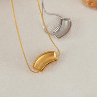Colgante geométrico simple con sentido de diseño de nicho, collar de acero inoxidable que combina con todo para mujer de alta calidad - details 6