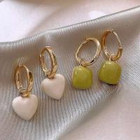 Pendientes colgantes de corazón rojo de amor, vino de diseño simple para mujer, círculo dorado, colgante de melocotón retro, joyería de moda - details 5