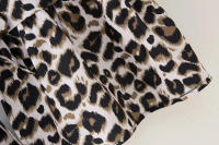 TRAFZA-Blusa informal holgada de manga corta para mujer, Top elegante con estampado de leopardo, cuello redondo con cordones, ropa de calle - details 7