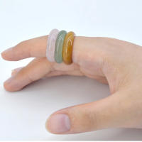 Anillo de cristal de piedra Natural para mujer y niña, joyería de Reiki, energía curativa, banda de piedras preciosas lisas, dijes redondos de Donut, regalo - details 2