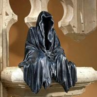 Resin Grim Reaper Sculpture Art Decorative Desk Figure Ornaments Mysterious Man Sitting For Home Desktop Decoration - details 3