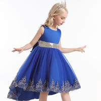 Vestido de niña elegante y moderno para princesa, con cola de malla y flores, ideal para presentaciones de piano. - details 6