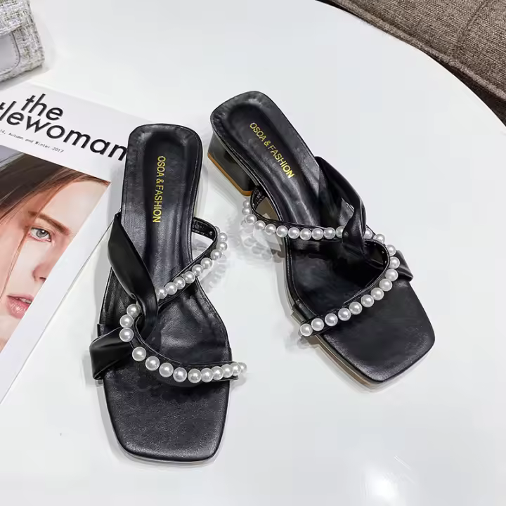 Premium zapatillas mujer desgaste exterior moda 2025 nueva perla versátil tacón medio sandalias de tacón grueso temperamento una palabra - 1