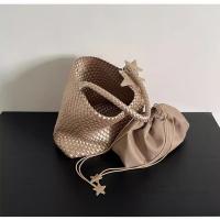 Diseño de nicho bolsa tejida a mano bolsa de mano de gran capacidad casual viento perezoso solo hombro axilas bolsa de cubo - details 10
