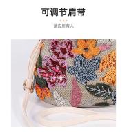 Moda Lentejuelas Bordado Cubo Baboom Handle Bolsos de mujer Flor Paja Hombro Crossbody Bolsos Sumer Beach Tote Bag Mochila de lujo de alta gama - details 7