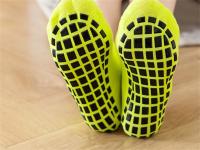 Calcetines de trampolín para adultos y niños, calcetines antideslizantes con suela de silicona para yoga, deportes de interior, jardín de infantes, paquete de 10 pares - details 1