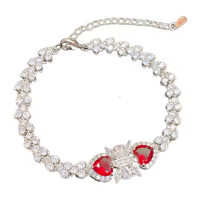 Pulsera de Diamante en Forma de Corazón de Alta Gama Joyería de Lujo Ligera Inscrita en Oro Plateado Diseño de Corazón, Hecho en China - 1