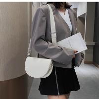 Bolso Pequeño Bolso De Mujer 2025 Primavera Nueva Moda Correa De Hombro Ancha Bolso De Sillín Cruzado De Un Solo Hombro - details 4