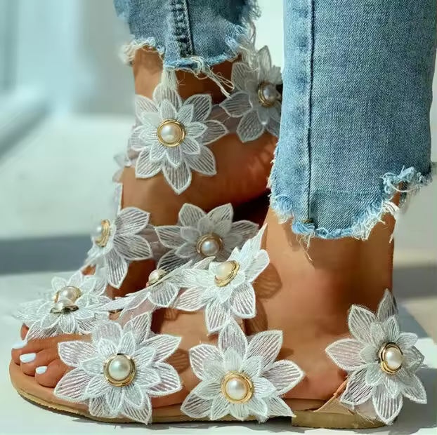 Sandalias planas con punta de talla grande para mujer con perlas y flores 3D de girasol, buen estilo - 1
