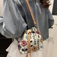 Bolso tipo cubo floral retro para mujer, bandolera con correa ajustable y cierre con cordón, bolso informal para todos los días con estampado floral multicolor marrón claro, forro de poliéster duradero y ribete con borde de aceite, bolso floral, accesorio - details 4